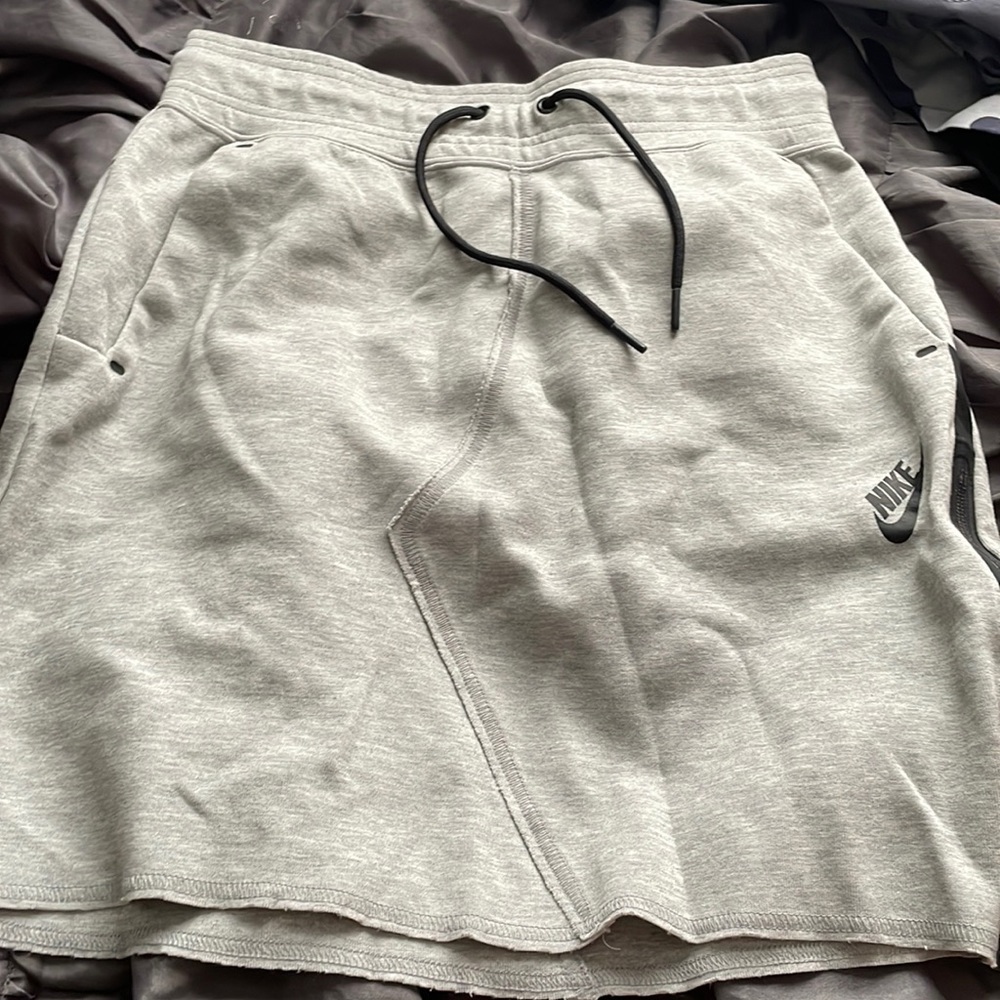 Nike grey  skirt with zipper and pockets